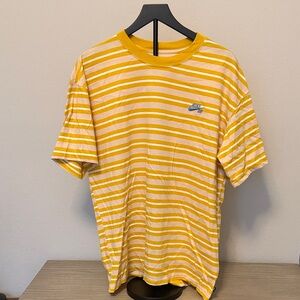 Nike Men's Yellow and White Striped Tee